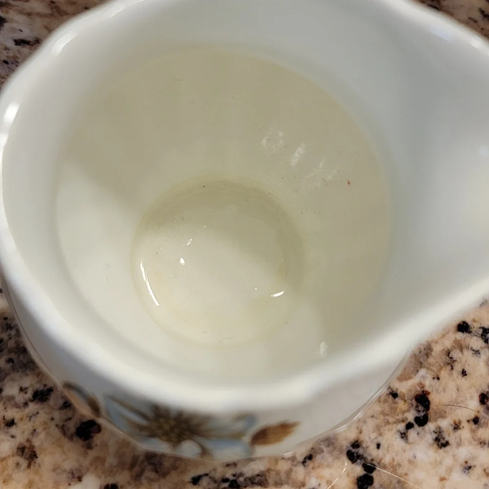Vintage J&G Meakin‎ England Classic White Floral Porcelein Pouring Creamer